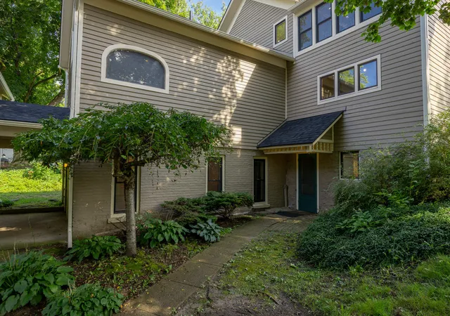 Photo 3 of Single family home for sale at 318 Ann Arbor St, Manchester, MI 48158 | MLS# 81026046896 | Listing updated on 2026-09-10