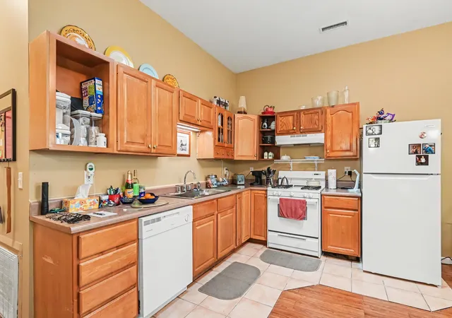 Photo 3 of Single family home for sale at 15086 76th Street, South Haven, MI 49090 | MLS# 69026046905 | Listing updated on 2026-09-11