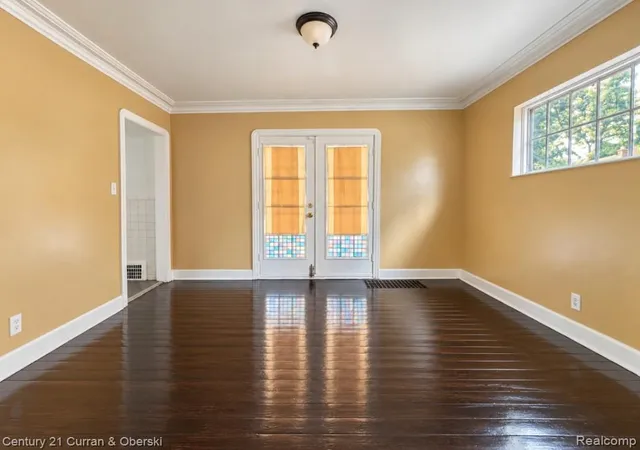 Photo 3 of Single family home for sale at 5061 Bishop St, Detroit, MI 48224 | MLS# 20261071102 | Listing updated on 2026-10-19