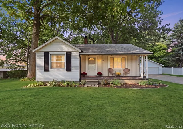 Single family home for sale at 920 W Gardenia Ave, Madison Heights, MI 48071 | MLS# 20261071108