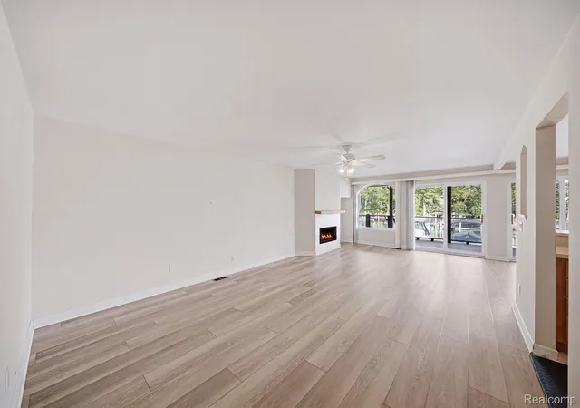 Photo 4 of Condo for sale at 37810 Jefferson Ave, Harrison Township, MI 48045 | MLS# 20261071109 | Listing updated on 2026-09-12