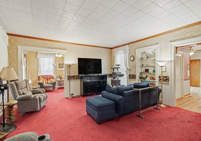 Photo 3 of Single family home for sale at 310 E Unadilla St, Pinckney, MI 48169 | MLS# 81026046910 | Listing updated on 2026-09-11