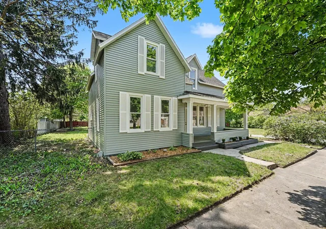 Photo 3 of Single family home for sale at 2269 Denmark St, Muskegon, MI 49441 | MLS# 65026046912 | Listing updated on 2026-09-09