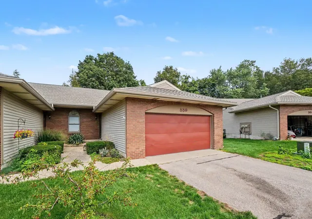 Photo 3 of Condo for sale at 559 Spring Ln, Holland, MI 49423 | MLS# 71026046916 | Listing updated on 2026-09-10