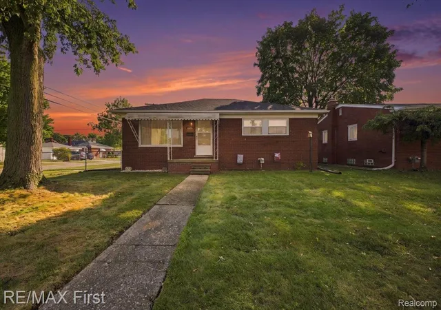 Photo 1 of Sale Pending at 24704 Greenbrier Ave, Eastpointe, MI 48021 | MLS# 20261071121 | Listing updated on 2026-09-10