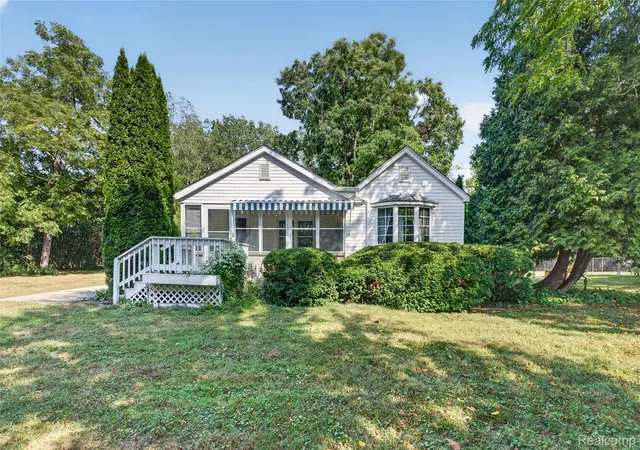 Photo 1 of Sale Pending at 25821 Dreschfield Ave, Grosse Ile, MI 48138 | MLS# 20261071123 | Listing updated on 2026-09-17