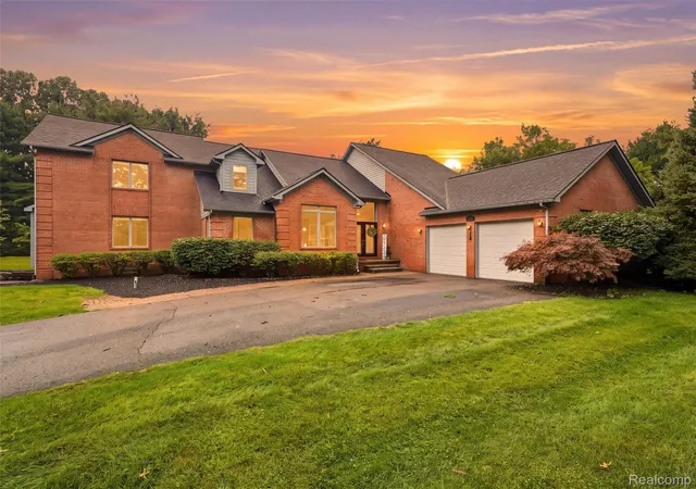 Photo 1 of Single family home for sale at 4700 Botany Glen, Commerce Township, MI 48382 | MLS# 20261071122 | Listing updated on 2026-09-12
