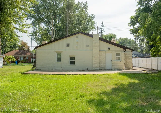 Photo 2 of Single family home for sale at 8234 Arlis St N, Commerce Township, MI 48382 | MLS# 20261071125 | Listing updated on 2026-09-13
