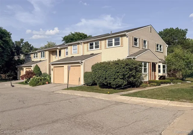Condo for sale at 1520 Brentwood Dr, Troy, MI 48098 | MLS# 20261071131