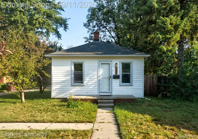 Photo 1 of Single family home for sale at 7239 Stephens Rd, Center Line, MI 48015 | MLS# 20261071130 | Listing updated on 2026-09-17