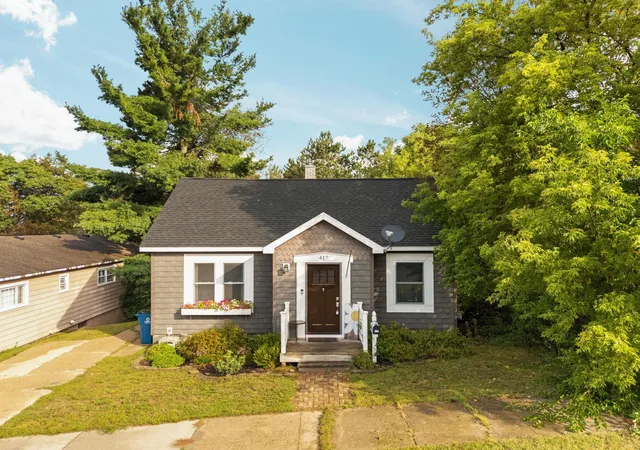 Photo 3 of Single family home for sale at 417 E North St, Cadillac, MI 49601 | MLS# 78080073204 | Listing updated on 2026-09-11