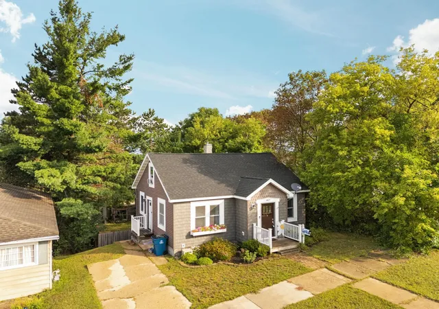 Photo 4 of Single family home for sale at 417 E North St, Cadillac, MI 49601 | MLS# 78080073204 | Listing updated on 2026-09-11