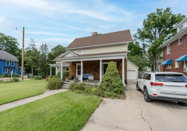Photo 2 of Single family home for sale at 537 W Green St, Hastings, MI 49058 | MLS# 65026046920 | Listing updated on 2026-09-16