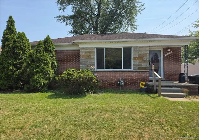 Photo 1 of Sale Pending at 25035 Elmira, Redford, MI 48239 | MLS# 20261071137 | Listing updated on 2026-09-12