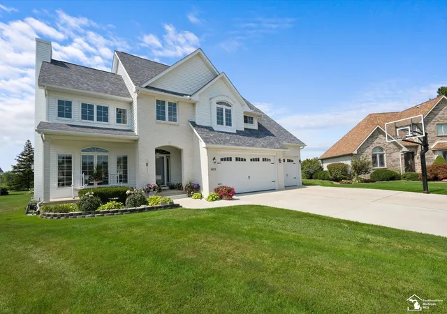 Photo 2 of Single family home for sale at 4973 Northfield Dr, Monroe, MI 48161 | MLS# 57050220731 | Listing updated on 2026-09-08