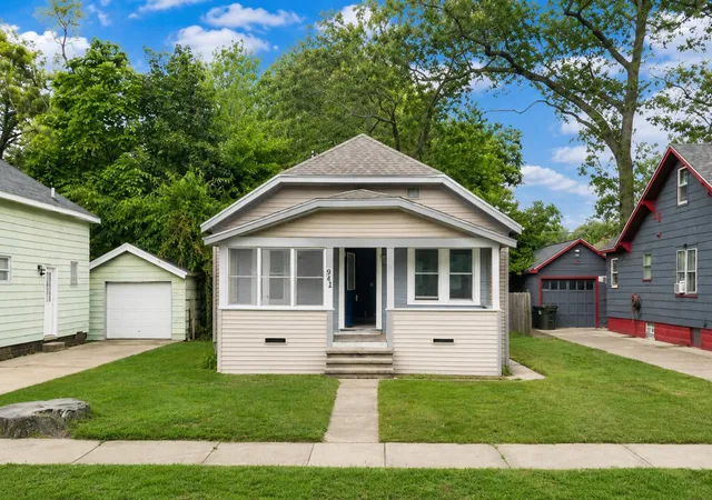 Photo 1 of Single family home for sale at 942 Ada Ave, Muskegon, MI 49442 | MLS# 71026046924 | Listing updated on 2026-09-14