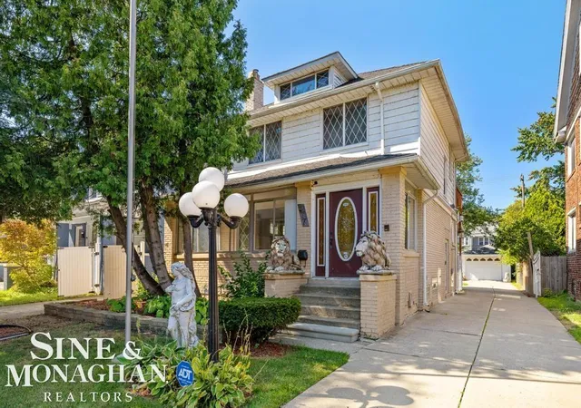 Photo 1 of Single family home for sale at 577 Chalmers St, Detroit, MI 48215 | MLS# 58050220734 | Listing updated on 2026-09-03