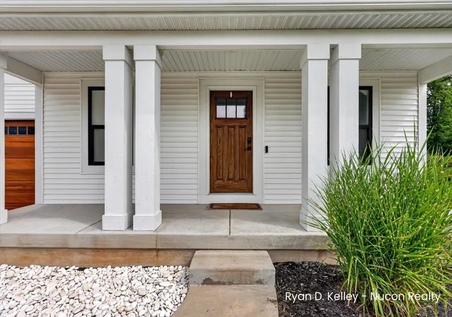 Photo 4 of Single family home for sale at 11544 Sessions Woods Dr W, Grand Rapids, MI 49534 | MLS# 65026046927 | Listing updated on 2026-09-14