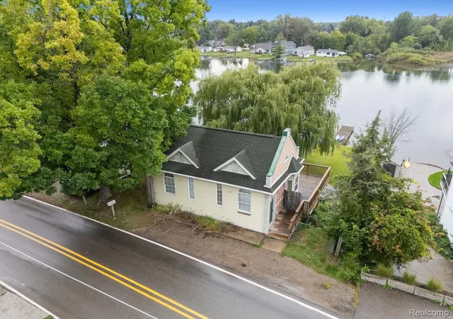 Photo 1 of Single family home for sale at 1821 Maxfield Rd, Hartland, MI 48353 | MLS# 20261071152 | Listing updated on 2026-09-04