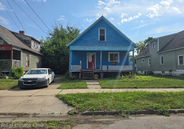Photo 1 of Single family home for sale at 220 N Grant St, Bay City, MI 48708 | MLS# 20261071157 | Listing updated on 2026-09-04