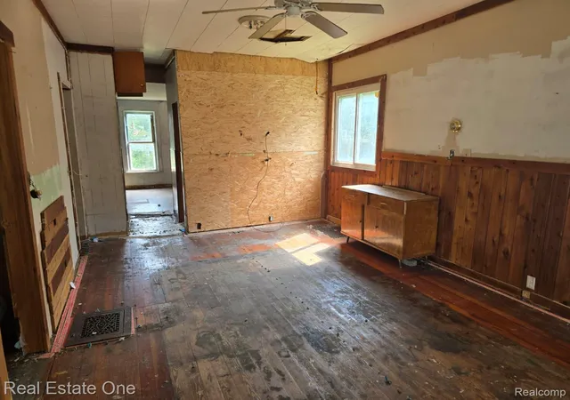 Photo 3 of Single family home for sale at 220 N Grant St, Bay City, MI 48708 | MLS# 20261071157 | Listing updated on 2026-09-04