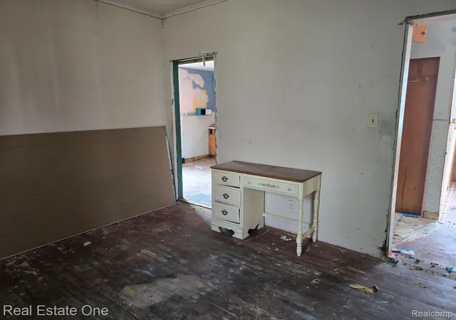 Photo 4 of Single family home for sale at 220 N Grant St, Bay City, MI 48708 | MLS# 20261071157 | Listing updated on 2026-09-04