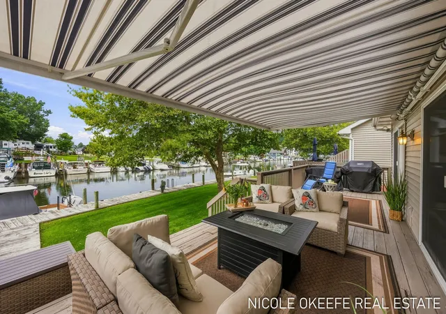 Listing Photo 3 - Condo for sale in building located at 432 River Island Dr, South Haven, MI 49090