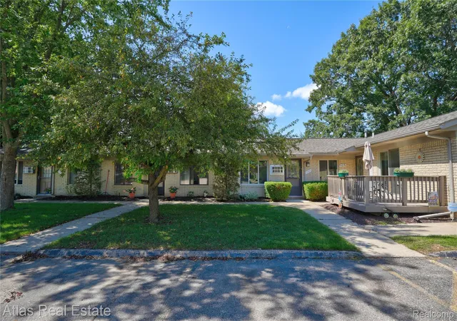 Photo 2 of Condo for sale at 407 W Drahner Rd, Oxford, MI 48371 | MLS# 20261071159 | Listing updated on 2026-09-14