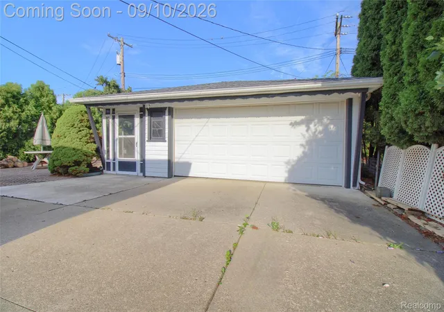 Photo 25 of Single family home for sale at 2881 Maxwell St, Trenton, MI 48183 | MLS# 20261071161 | Listing updated on 2026-09-10