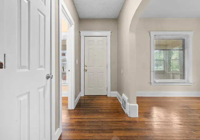 Photo 4 of Multi family home for sale at 1318 Oak St, Kalamazoo, MI 49008 | MLS# 66026046934 | Listing updated on 2026-09-03