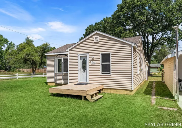 Photo 3 of Single family home for sale at 5690 Olsen Ave, Muskegon, MI 49442 | MLS# 71026046939 | Listing updated on 2026-09-10