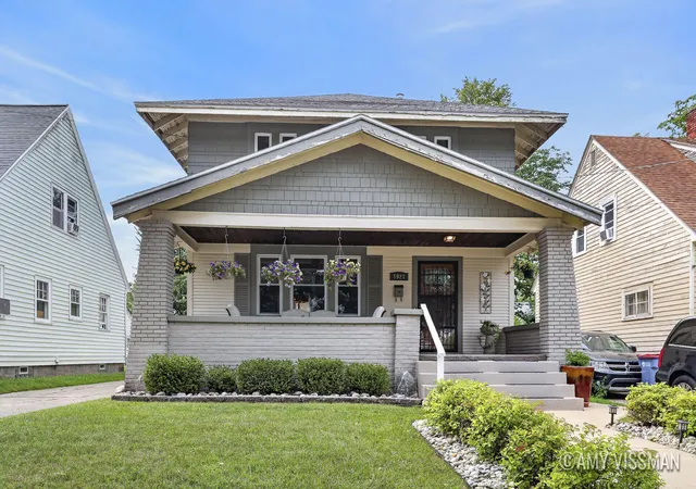 Photo 1 of Sale Pending at 1921 Linden Ave Se, Grand Rapids, MI 49507 | MLS# 65026046940 | Listing updated on 2026-10-02