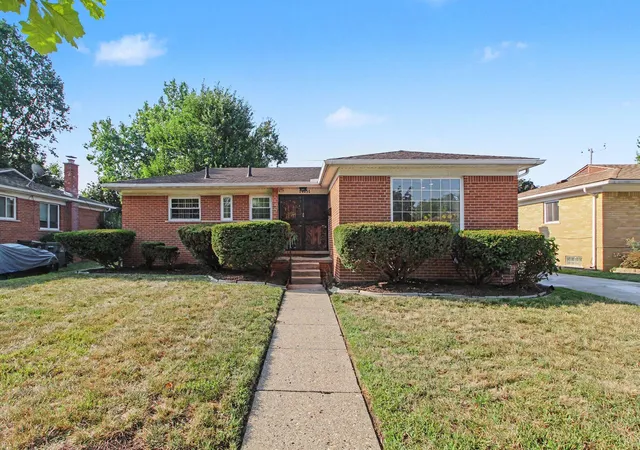 Photo 2 of Single family home for sale at 14051 Cloverdale St, Oak Park, MI 48237 | MLS# 81026046942 | Listing updated on 2026-09-07