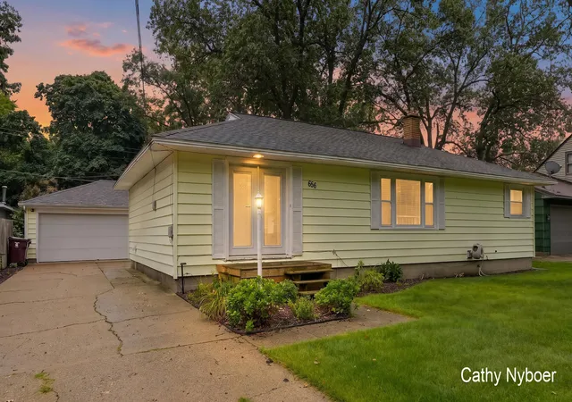 Photo 1 of Single family home for sale at 656 West St, Muskegon, MI 49442 | MLS# 65026046938 | Listing updated on 2026-09-11