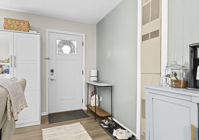 Photo 3 of Single family home for sale at 2465 Chandler Rd, Traverse City, MI 49696 | MLS# 78080073215 | Listing updated on 2026-09-11