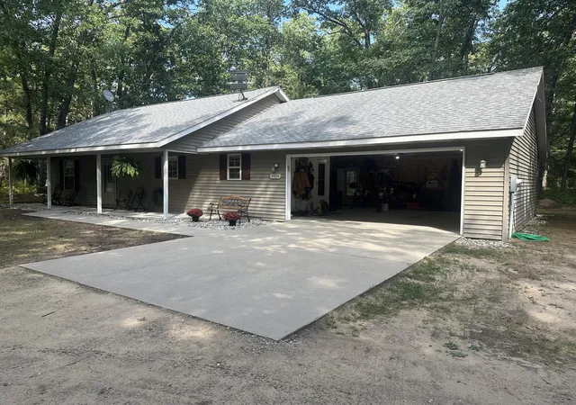 Photo 3 of Single family home for sale at 11376 S Retreats Way, Lake Township Lake, MI 49304 | MLS# 72026046946 | Listing updated on 2026-09-03