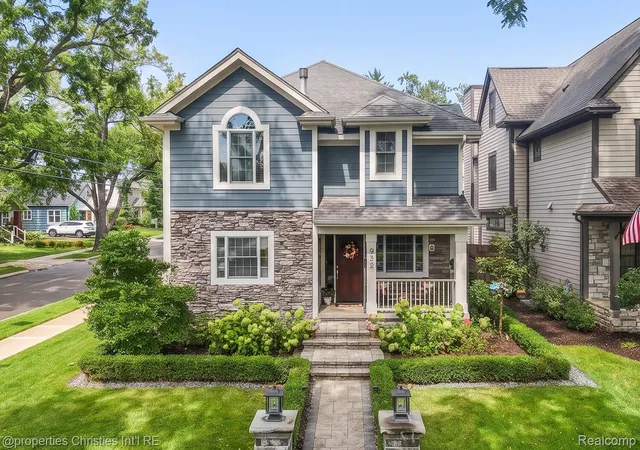 Photo 3 of Single family home for sale at 932 Roselawn Dr, Rochester, MI 48307 | MLS# 20261071188 | Listing updated on 2026-09-12