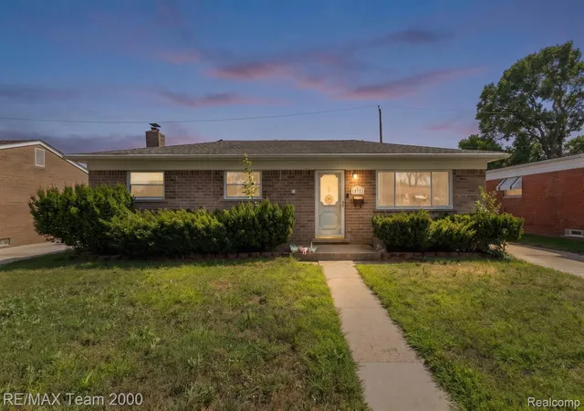 Photo 1 of Single family home for sale at 34345 Rosslyn St, Westland, MI 48185 | MLS# 20261071192 | Listing updated on 2026-09-12