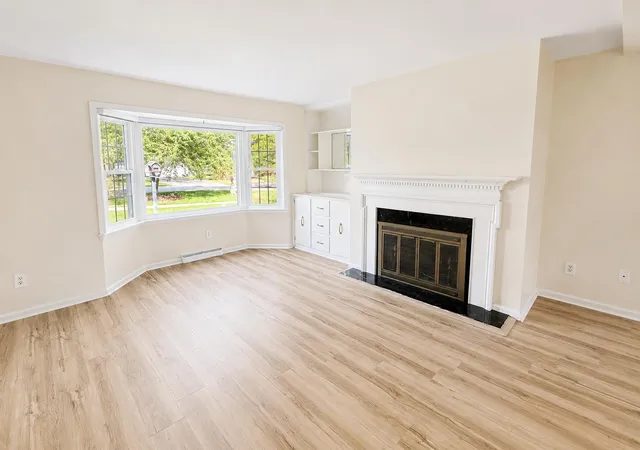 Photo 4 of Single family home for sale at 334 Grand St N, Marshall, MI 49068 | MLS# 66026046968 | Listing updated on 2026-09-03