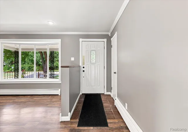 Photo 4 of Single family home for sale at 9985 Cedar Is Rd, White Lake, MI 48386 | MLS# 20261071202 | Listing updated on 2026-09-23
