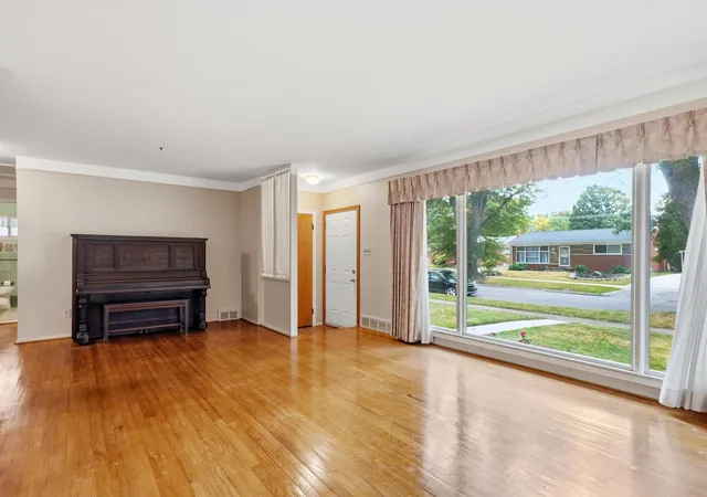 Photo 3 of Single family home for sale at 25036 Cathedral St, Redford, MI 48239 | MLS# 81026046970 | Listing updated on 2026-09-09