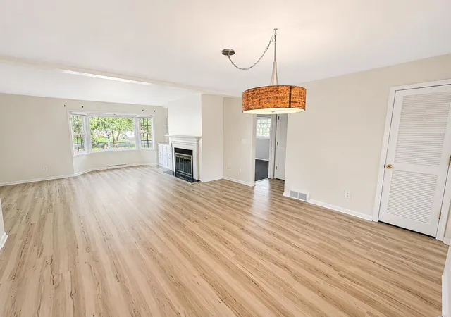 Photo 4 of Multi family home for sale at 334 N Grand St, Marshall, MI 49068 | MLS# 66026046972 | Listing updated on 2026-09-03