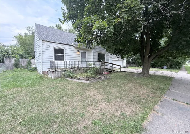 Photo 1 of Single family home for sale at 3220 W Ridgeway Ave, Flint, MI 48504 | MLS# 20261071208 | Listing updated on 2026-09-04