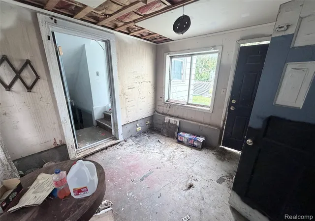 Photo 2 of Single family home for sale at 3220 W Ridgeway Ave, Flint, MI 48504 | MLS# 20261071208 | Listing updated on 2026-09-04