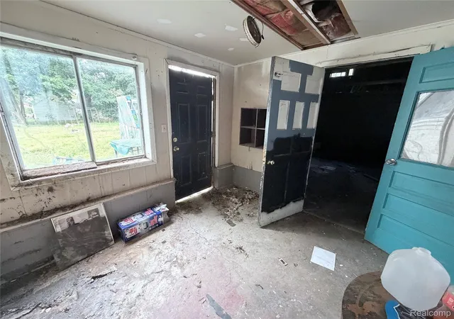Photo 3 of Single family home for sale at 3220 W Ridgeway Ave, Flint, MI 48504 | MLS# 20261071208 | Listing updated on 2026-09-04