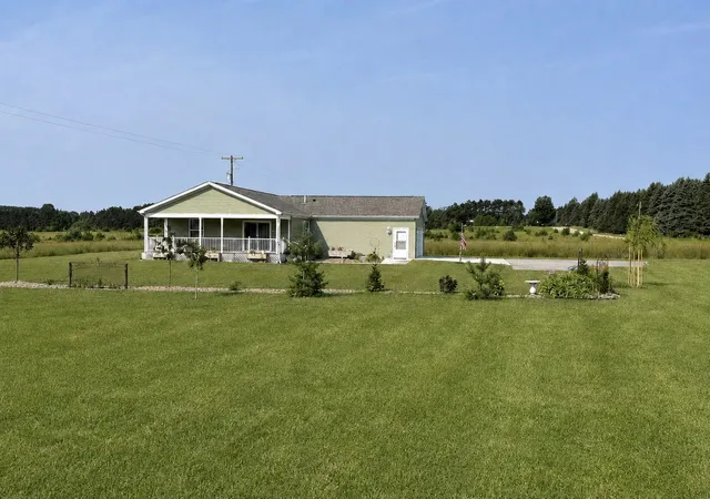 Photo 2 of Single family home for sale at 2968 Bowerman Rd, Kingsley, MI 49649 | MLS# 78080073217 | Listing updated on 2026-09-06