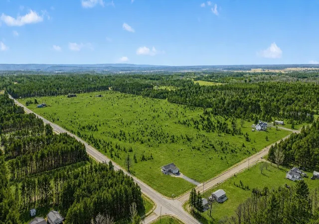 Photo 3 of Single family home for sale at 2968 Bowerman Rd, Kingsley, MI 49649 | MLS# 78080073217 | Listing updated on 2026-09-06
