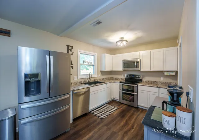 Photo 4 of Single family home for sale at 3225 Benston Rd, Whitehall, MI 49461 | MLS# 71026046975 | Listing updated on 2026-09-15
