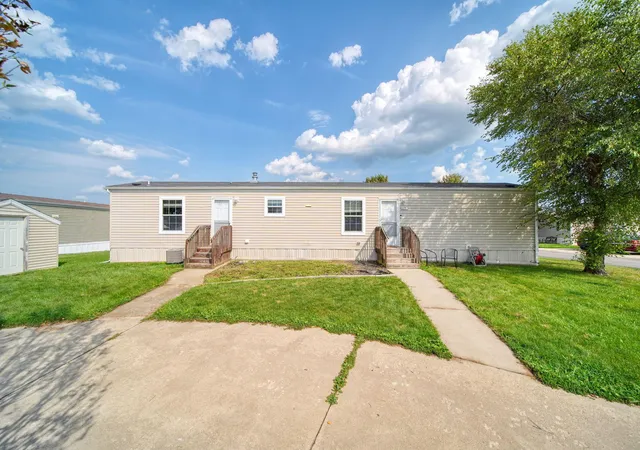 Photo 1 of Single family home for sale at 275 Grand River Dr, Adrian, MI 49221 | MLS# 81026046974 | Listing updated on 2026-09-12