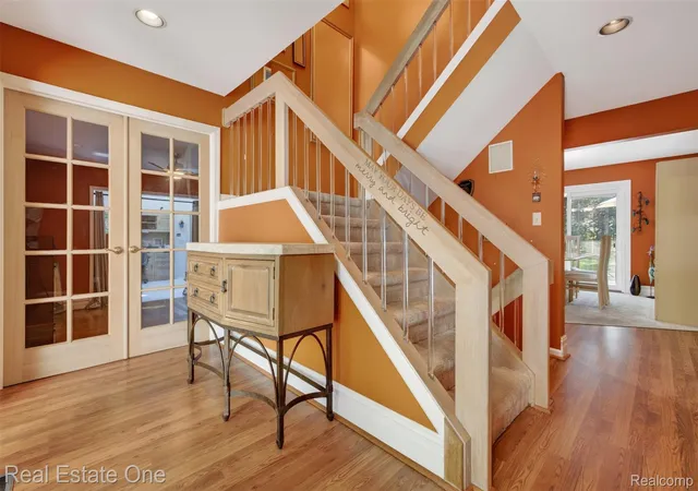 Photo 2 of Single family home for sale at 8520 Englewood Dr, Clarkston, MI 48346 | MLS# 20261071214 | Listing updated on 2026-09-13